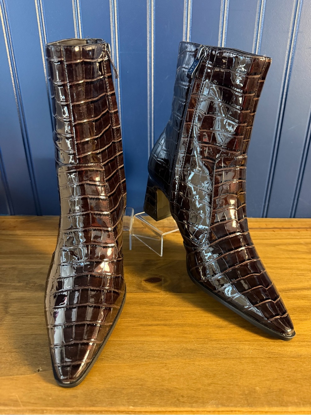 DKNY Sunny Heeled Booties Brown Croc Embossed Patent Size 9.5
